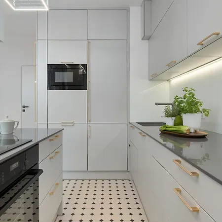 Stylish With A Balcony In Downtown By Renters * Гданьск